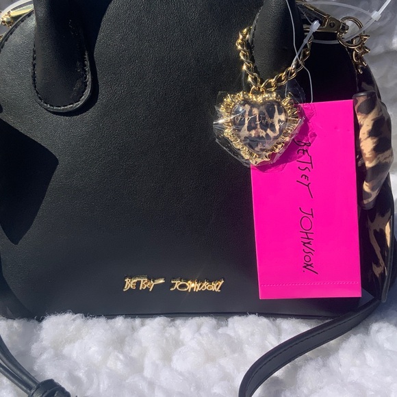 Betsey Johnson XOHOLLY DOME Black Satchel with Leopard Trim and Gold Hardware - Picture 4 of 15